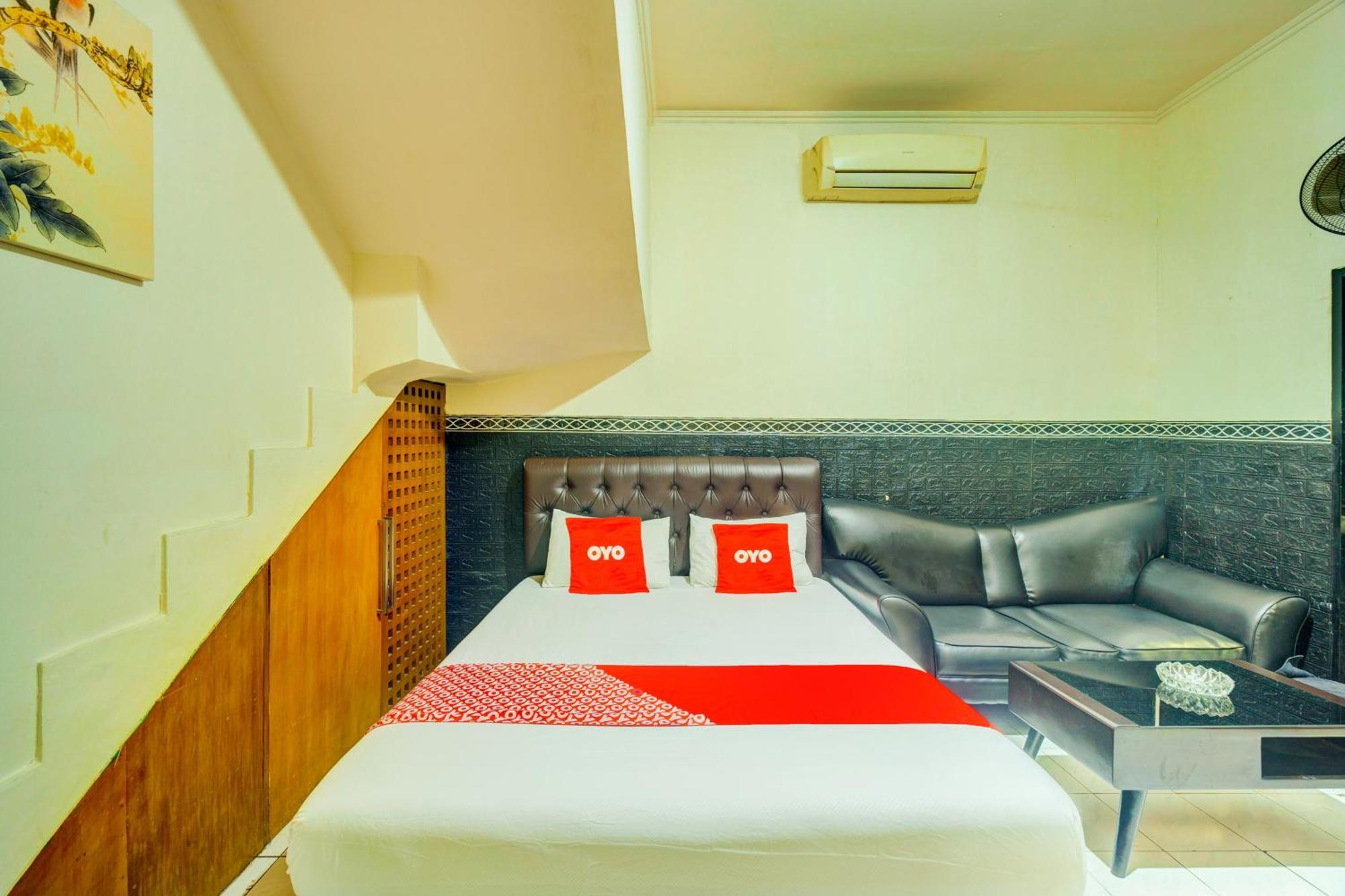 Oyo 93132 Modom Homestay Near Rs Islam Jakarta Pondok Kopi Eksteriør bilde
