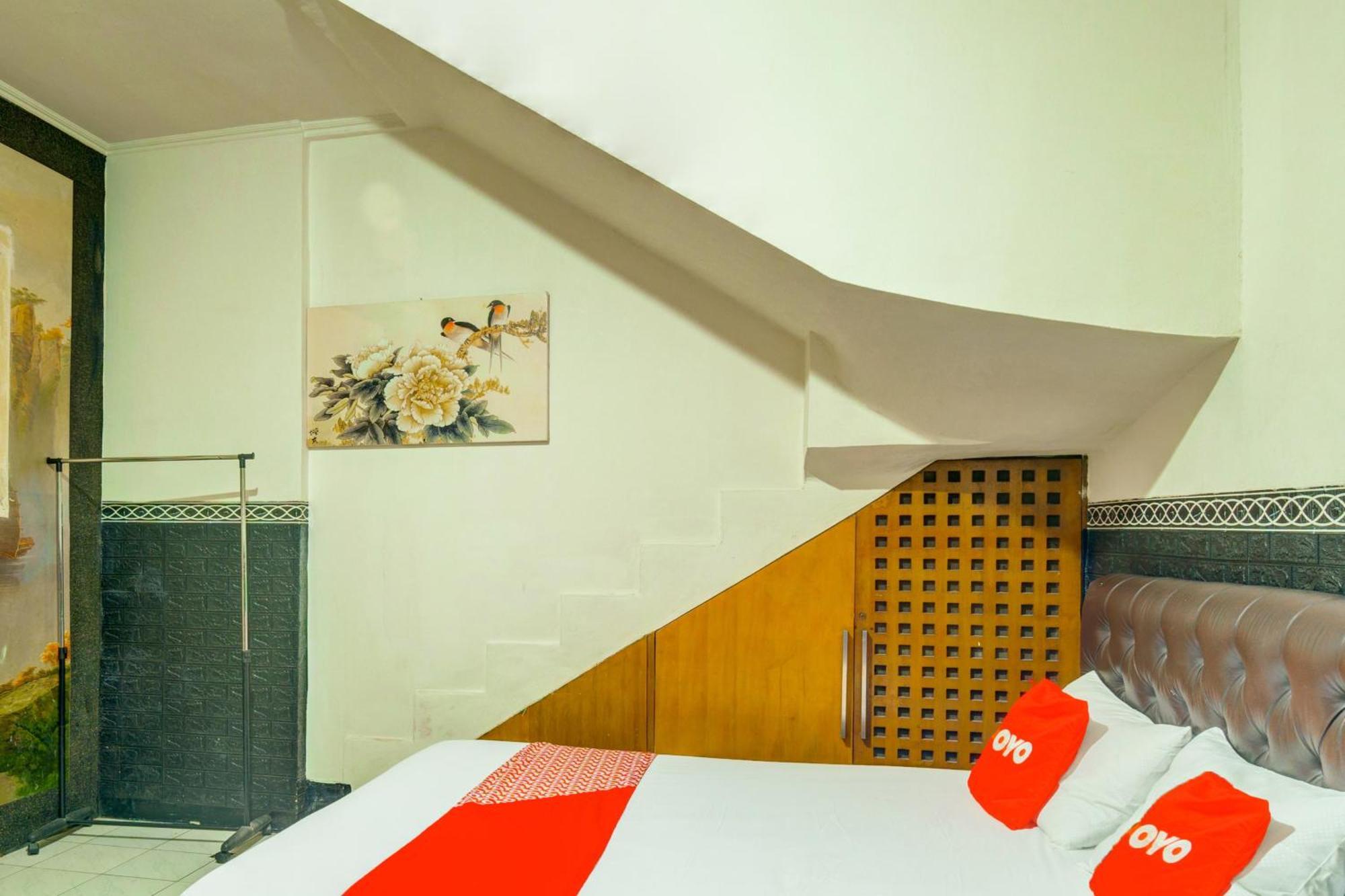 Oyo 93132 Modom Homestay Near Rs Islam Jakarta Pondok Kopi Eksteriør bilde